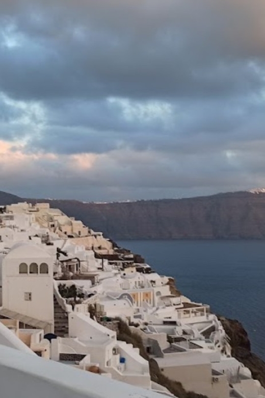 Santorini: Oia Cultural Highlights Sunset Walking Tour - Key Points