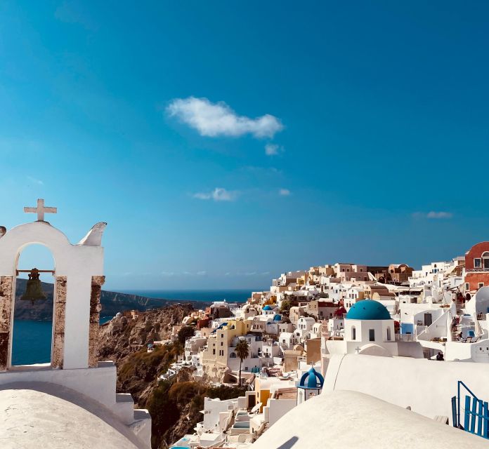Santorini: Private Tour in the Picturesque Village of Oia - Tour Overview