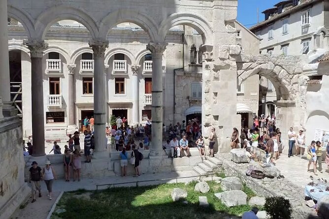 Shared Walking Tour Visit in Split With Licensed Guide - Key Points