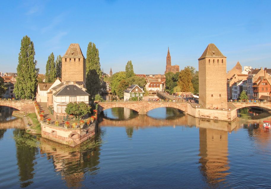 Strasbourg: Scavenger Hunt and Walking Tour - Key Points