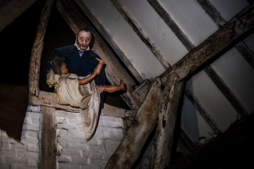 Stratford-upon-Avon: Lantern-Lit Ghost Tour at Tudor World - Key Points