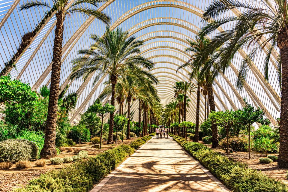 Valencia: Highlights Self-Guided Scavenger Hunt & Tour - Key Points