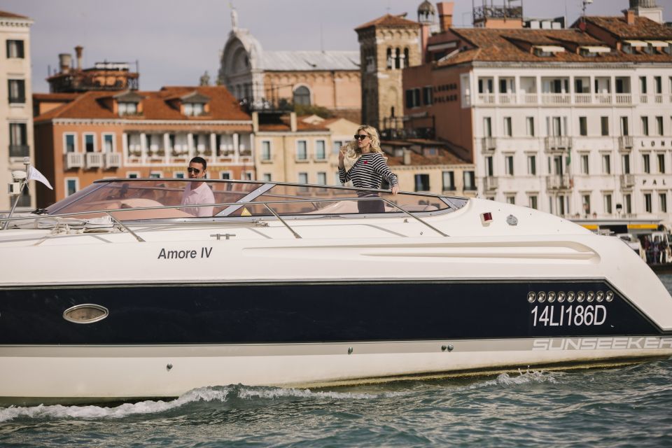 Venice: Sunset Yacht Experience - Key Points