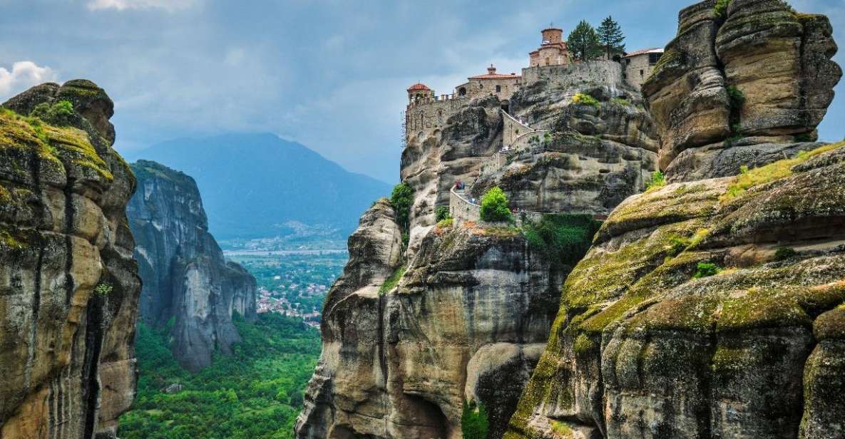 Visit Delphi & Meteora Monasteries Full Day Private Trip - Activity Details