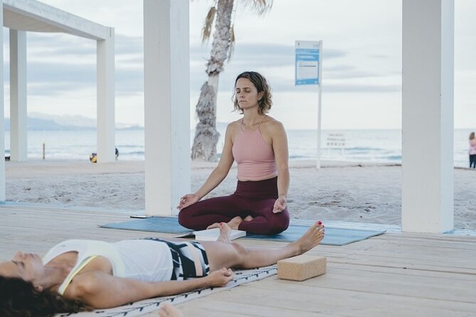 Yoga and Meditation Class in Front of the Sea and the Mountains in Alicante - Key Points