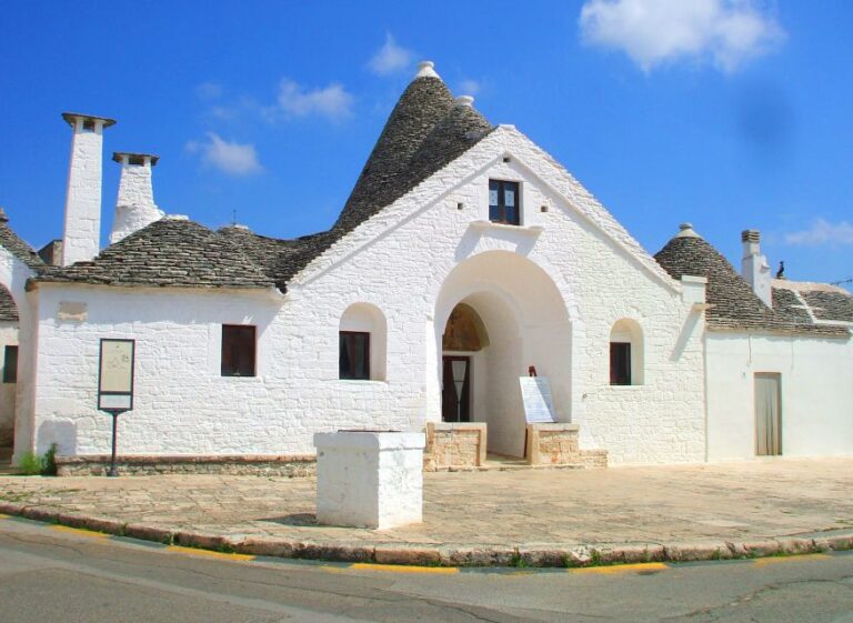 Alberobello: 2-Hour Guided Walking Tour of the Trulli