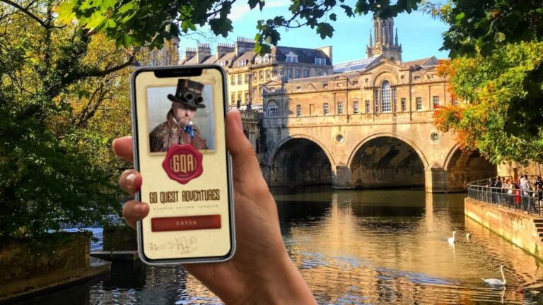 Bath: Self Guided City Walk and Interactive Treasure Hunt