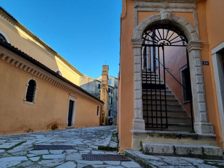 Corfu: Small Group City Walking Tour