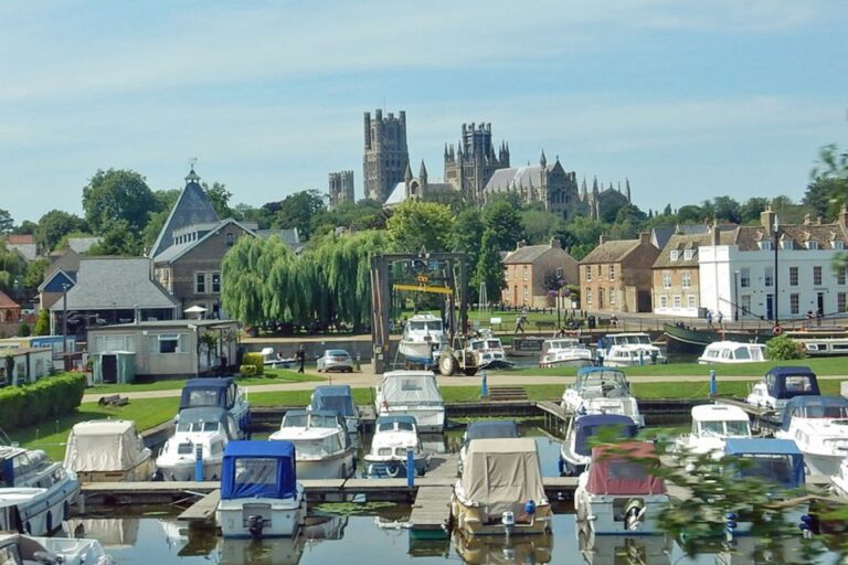 Ely: Self-Guided Heritage Walk & Treasure Hunt Game