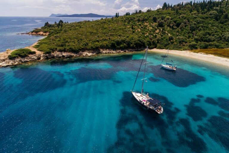 From Nidri: Group Snorkeling Cruise With Lunch