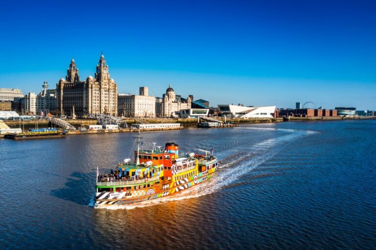 Liverpool: Sightseeing River Cruise on the Mersey River