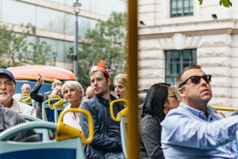 London: Childrens Bus Tour With Commentary