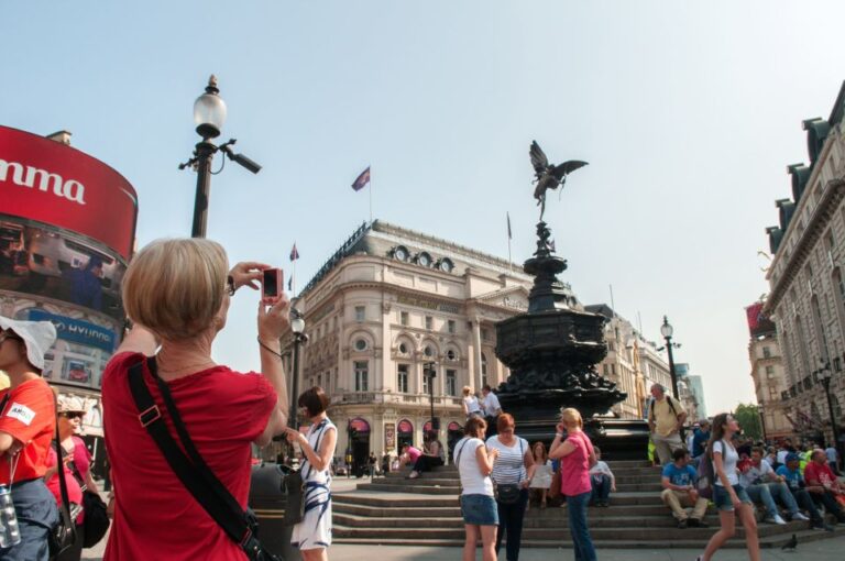 London: Golden Tours Open-Top Hop-on Hop-off Sightseeing Bus