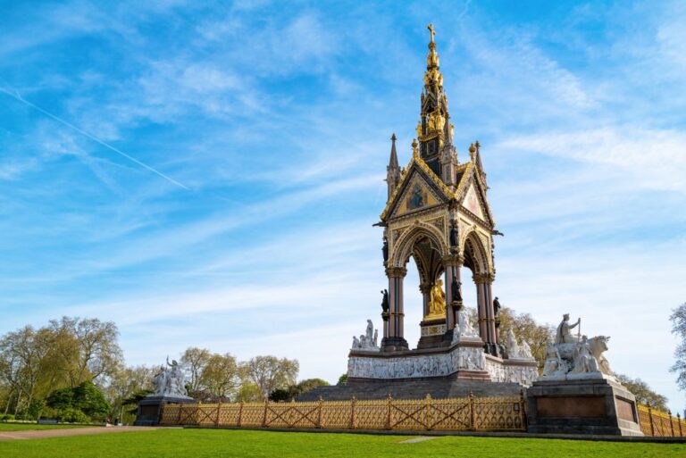 London Outdoor Escape Game: Queen & Freddie Mercury