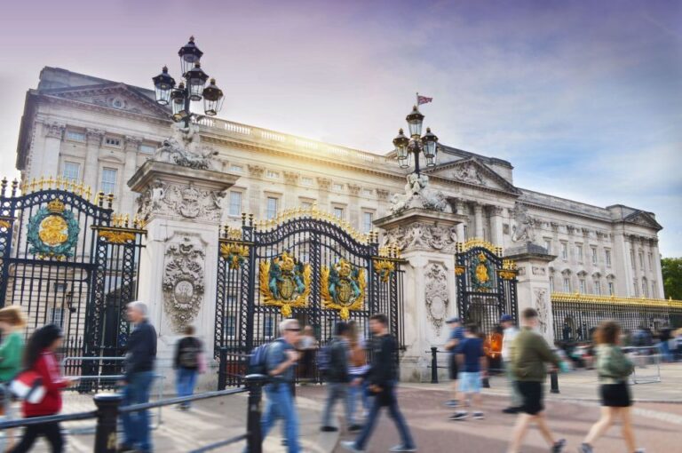 London: The Changing of the Guard Experience