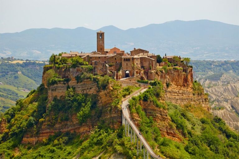 Orvieto & Civita Di Bagnoregio: Private E-Bike Tour