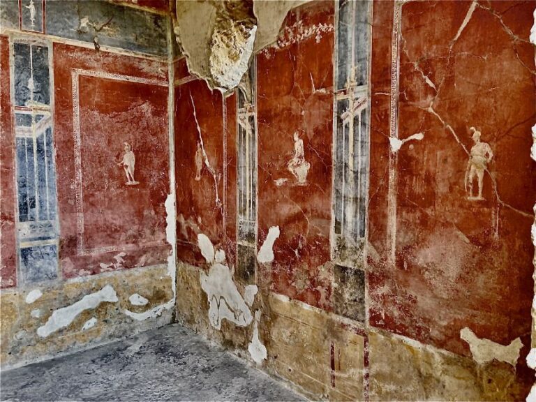 Pompeii: Guided Tour & Skip the Line Ticket