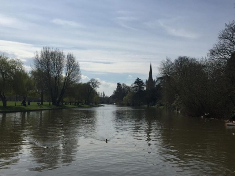 Stratford-Upon-Avon: City Exploration Self-Guided Audio Tour