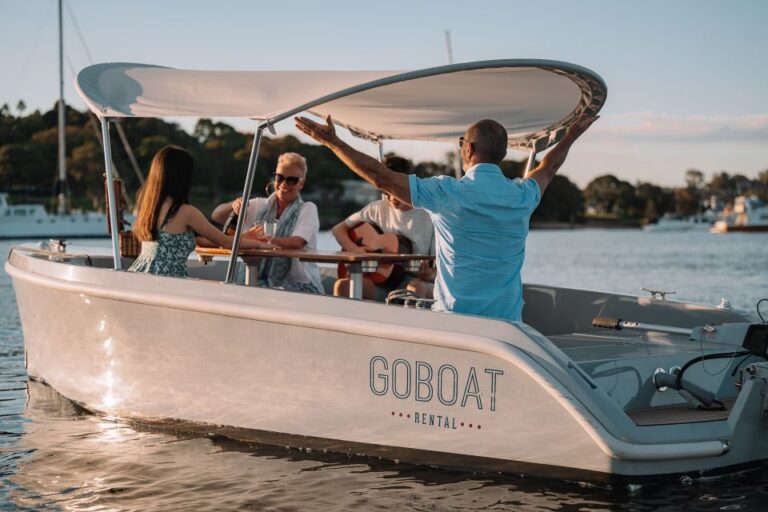 Sydney: Electric Boat Rental From Cabarita Point