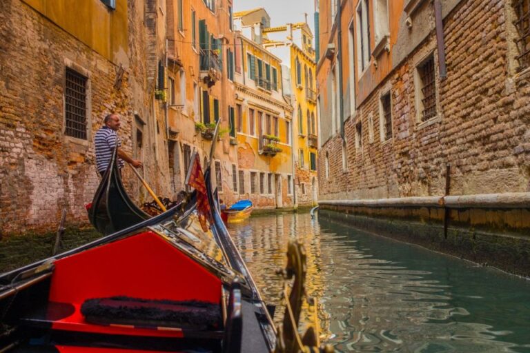 Venice: Private Gondola Tour