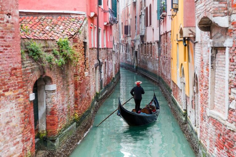 Venice: Private Walking Tour With Saint Marks Basilica