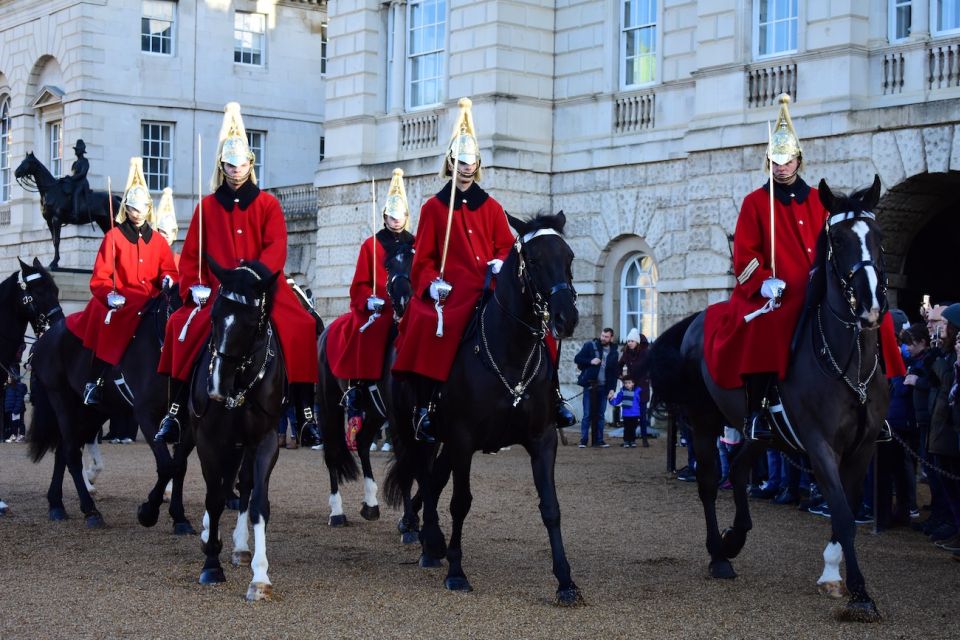 Changing of the Guard and Royal London Tour (In Portuguese) - Tour Highlights