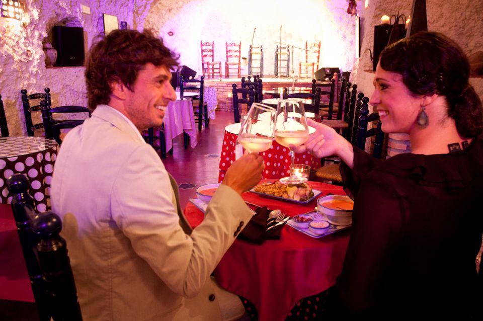 Granada: Flamenco Show at Templo Del Flamenco With Drink - Inclusions and Meeting Point