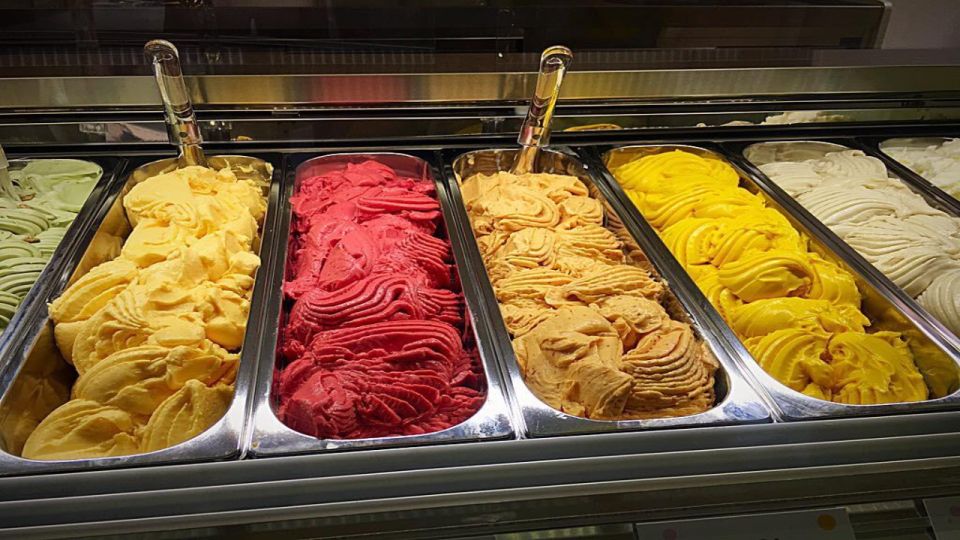 Lecce: Guided Tour With Artisanal Ice-Cream Workshop - Tour Duration and Group Size