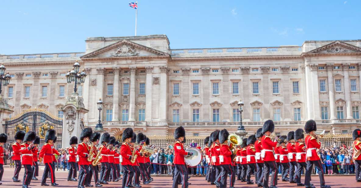 London: Changing of the Guard With a Handy APP - App Features
