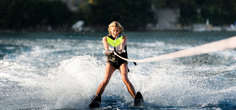 Newhaven: Water Skiing Session in East Sussex - Description