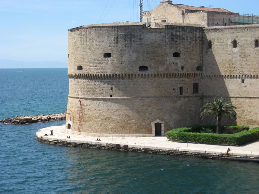 Taranto: 2 Seas Walking Tour - Tour Experience