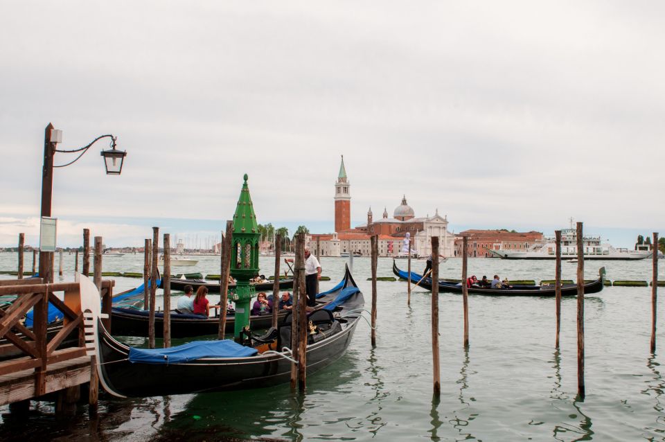 Classic Venice: 2-Hour Walking Tour With Basilica Entry - Important Information