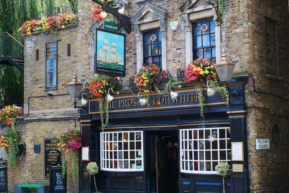 London Pub Crawl: Audio Tour Through the Greatest Pubs - Haunted Tavern Exploration