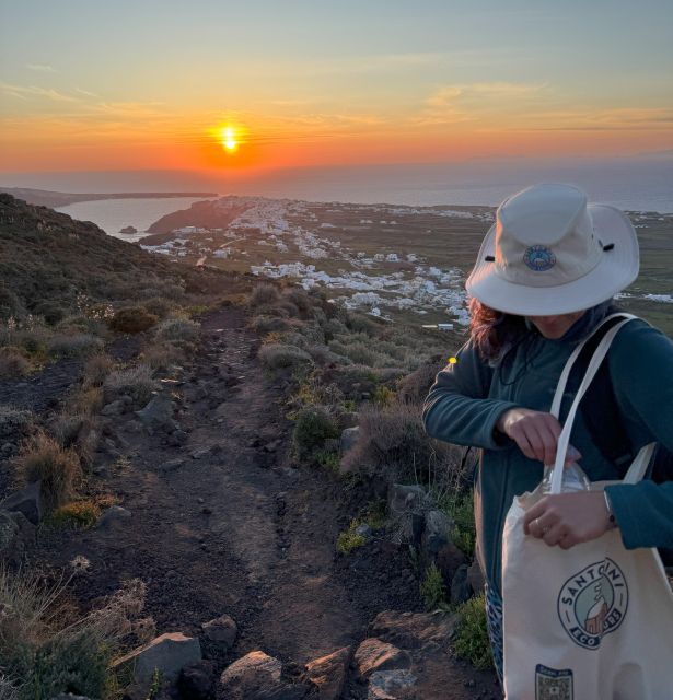 Santorini: Sunset Walking Tour in Caldera Path With Tasting - Important Information