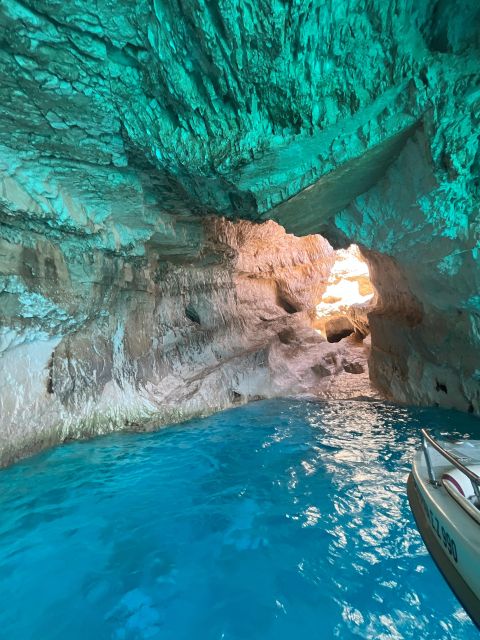 Zakynthos: Boat Tour to Shipwreck, Blue Caves, & White Beach - White Beach Visit