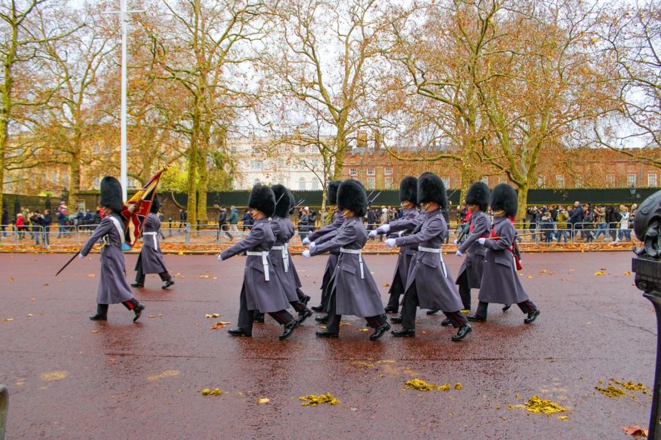 Buckingham Palace & Changing of the Guard Experience - Additional Tips