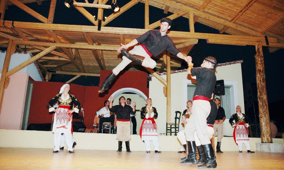 Cretan Night Experience, Dinner & Show - Common questions