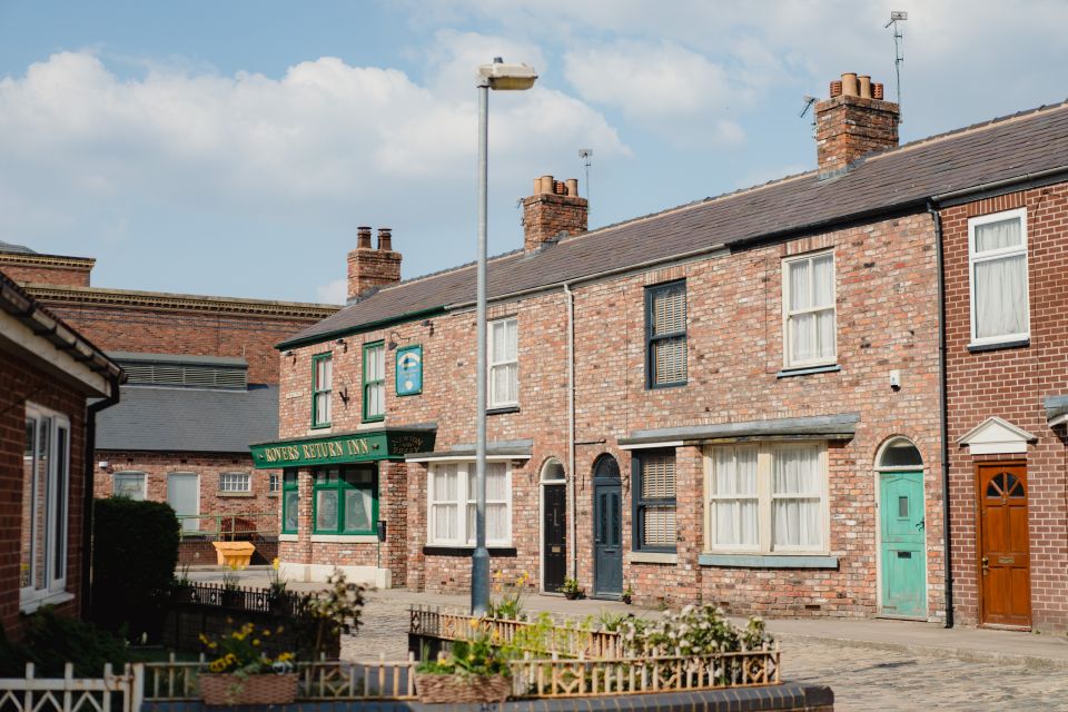 Manchester: The Coronation Street Experience - Meeting Point