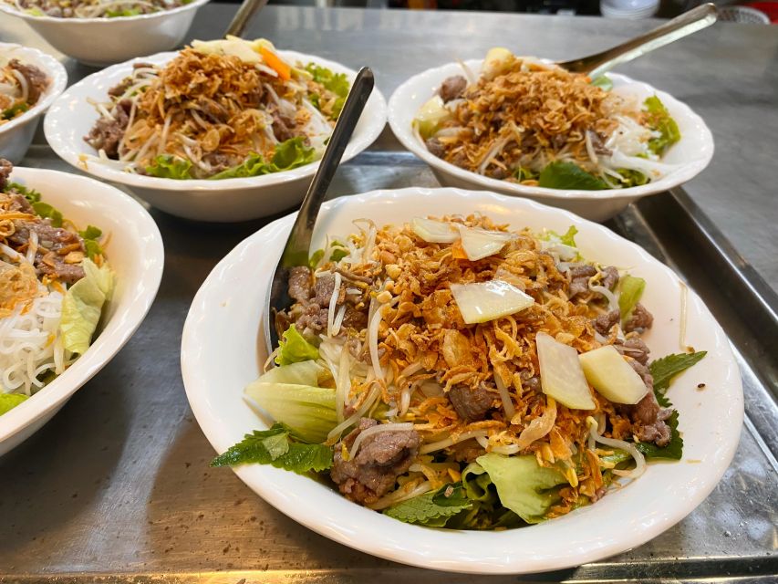 Hanoi: Guided Street Food Tour With Train Street Experience - Customer Reviews