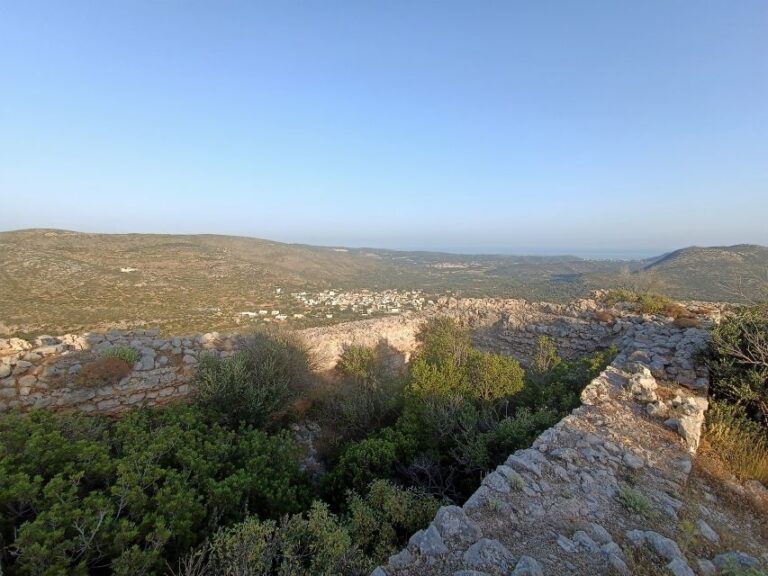 Chios:Armolia Castle Hiking Tour