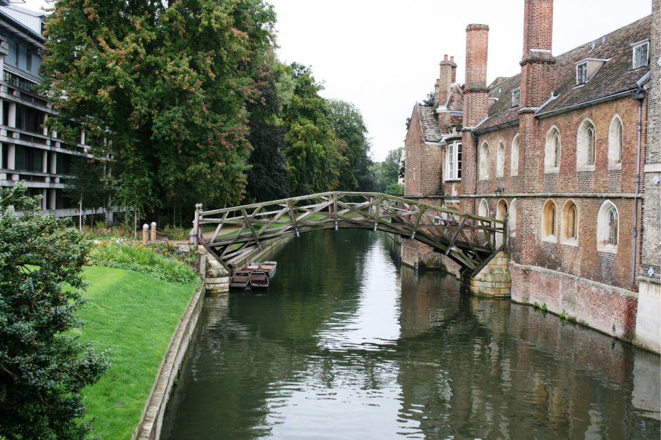 Cambridge: Self-Guided Highlights Scavenger Hunt and Tour - Key Points