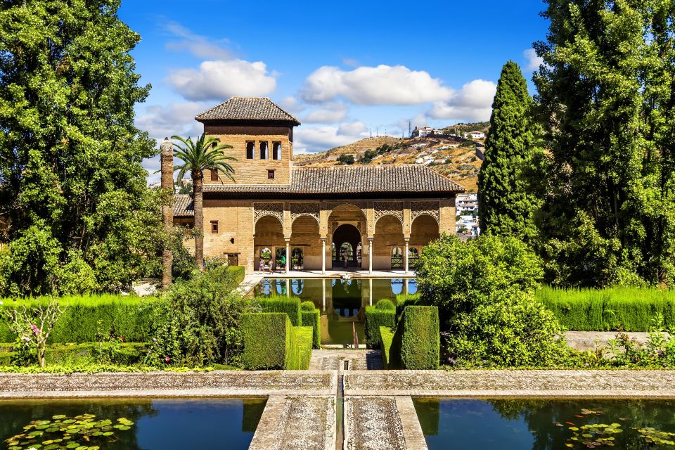 Granada: 3-Hour Fast-Track Alhambra Tour - Key Points