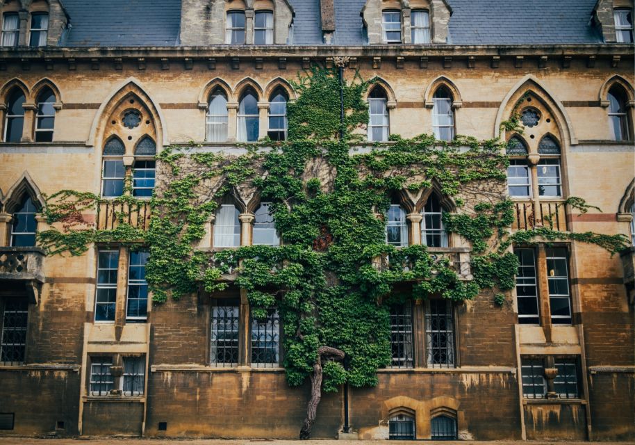 Oxford Scavenger Hunt and Sights Self-Guided Tour - Key Points