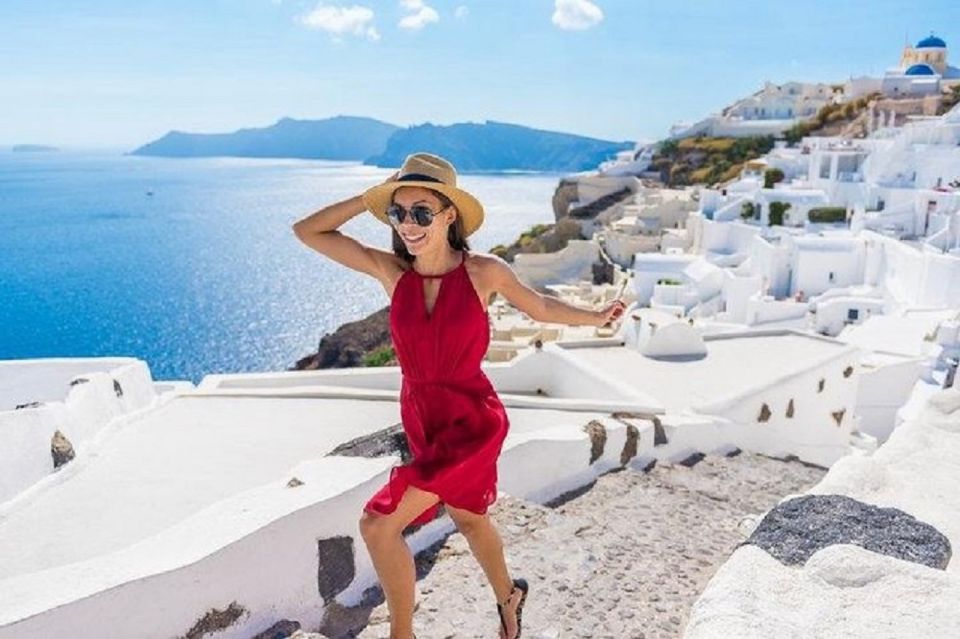 Santorini: Fira Town Walking Tour With Wine Tasting - Tour Itinerary