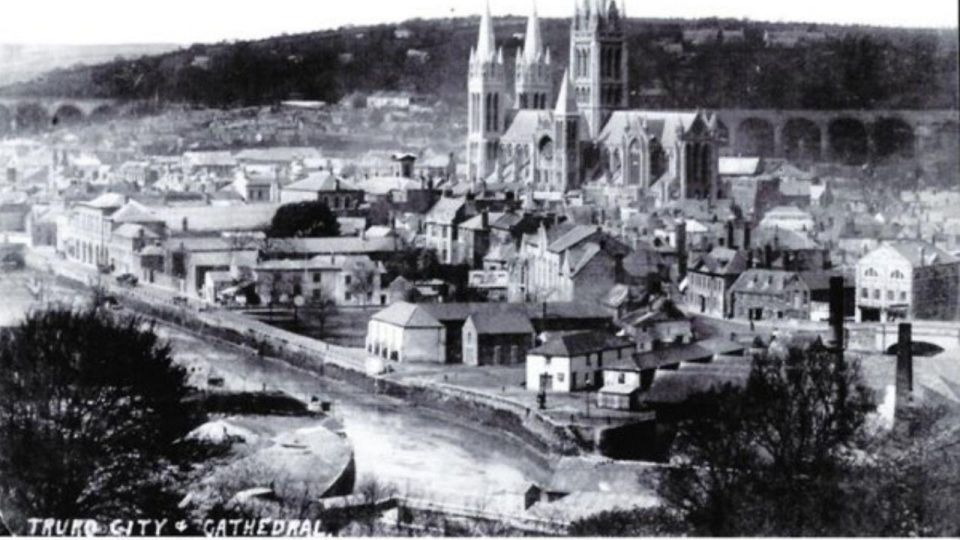 Touring Truro: Cornwall's Charming Cathedral City Audio Tour - Key Points