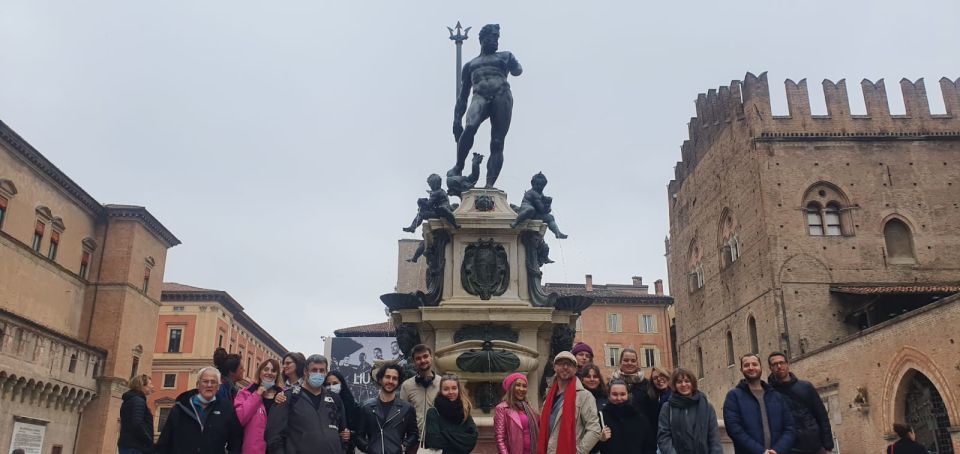 Bologna: Private Guided Walking Tour in German