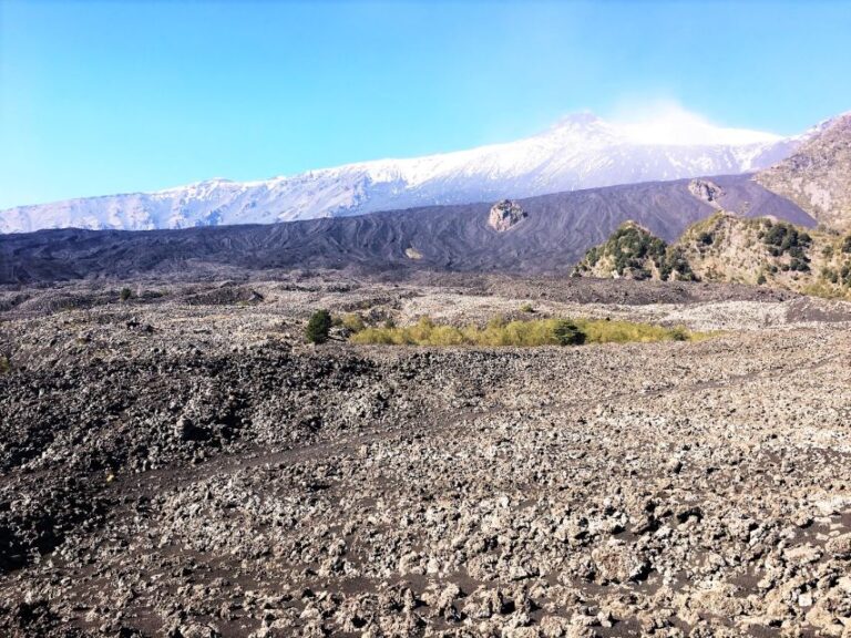 Catania/Taormina: Mount Etna Private Jeep Tour