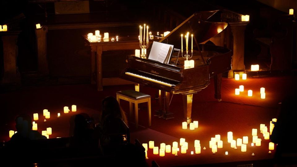 London: Candlelight Concert Ticket With Glass of Prosecco