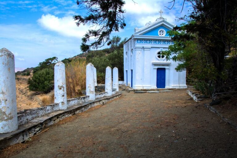 Tinos: Tarampados to Komi Guided Hiking Tour