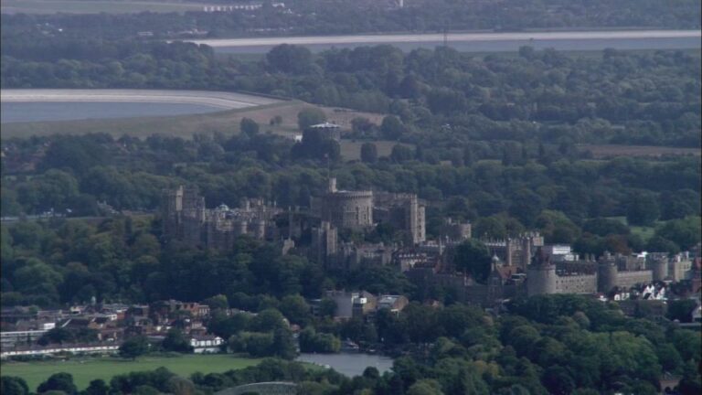 Windsor : Hidden Gems Game and Big Britain Quiz Tour App